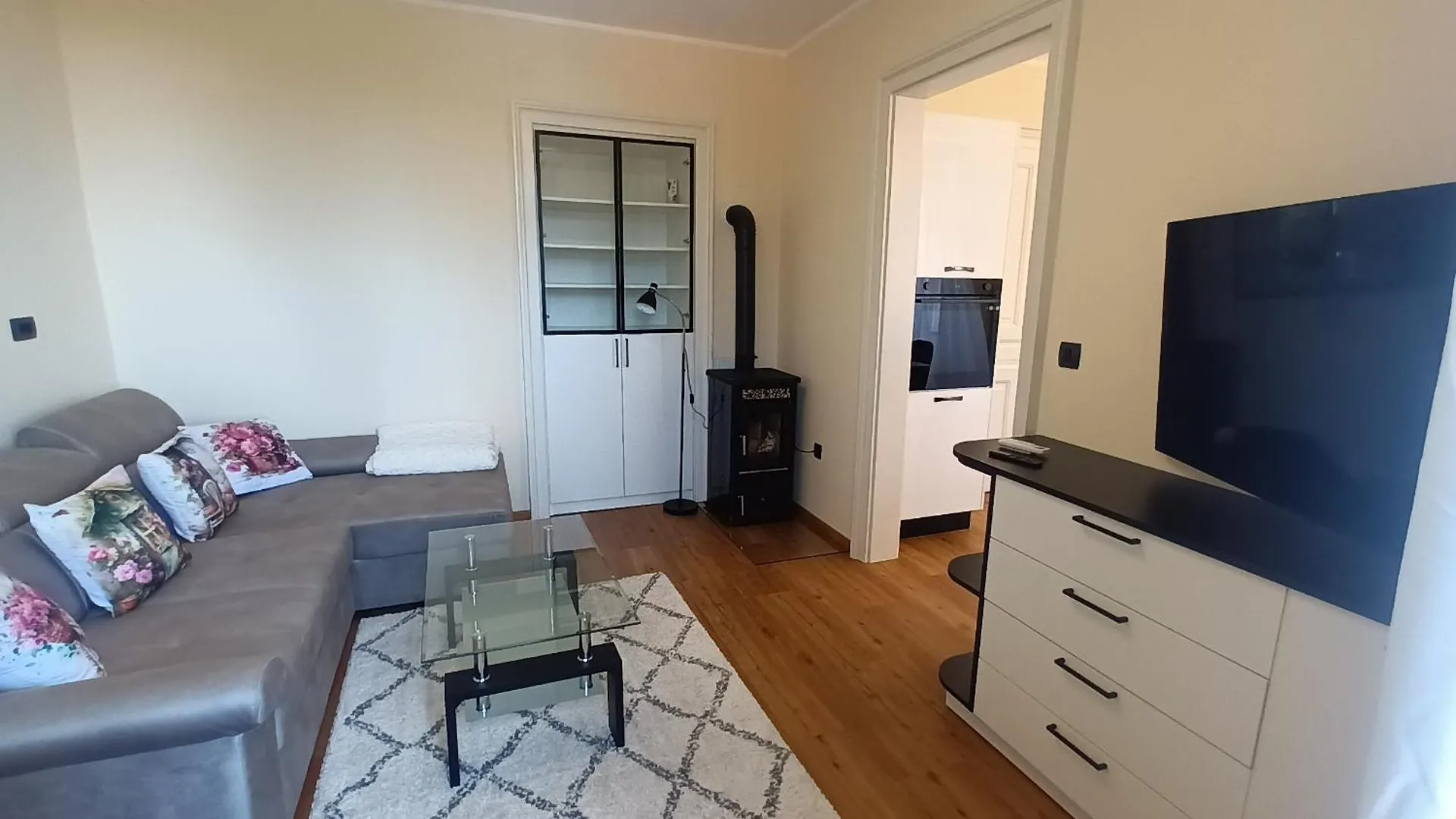 Apartman Klaudia Ika 0*,